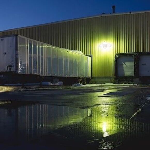 Hubbell 250 -Watt EQ LED White 2 -Head Switch-Controlled Flood Light with Adjust - Picture 2 of 4